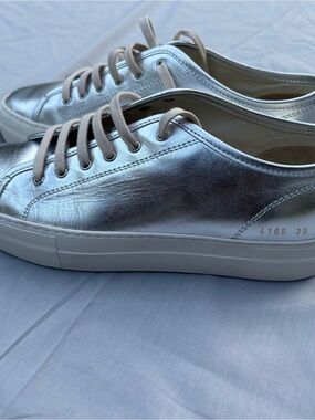 Woman by Common Projects Achilles Low 
Size 39